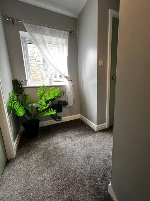 Entire Place In Moss Nook * Wythenshawe